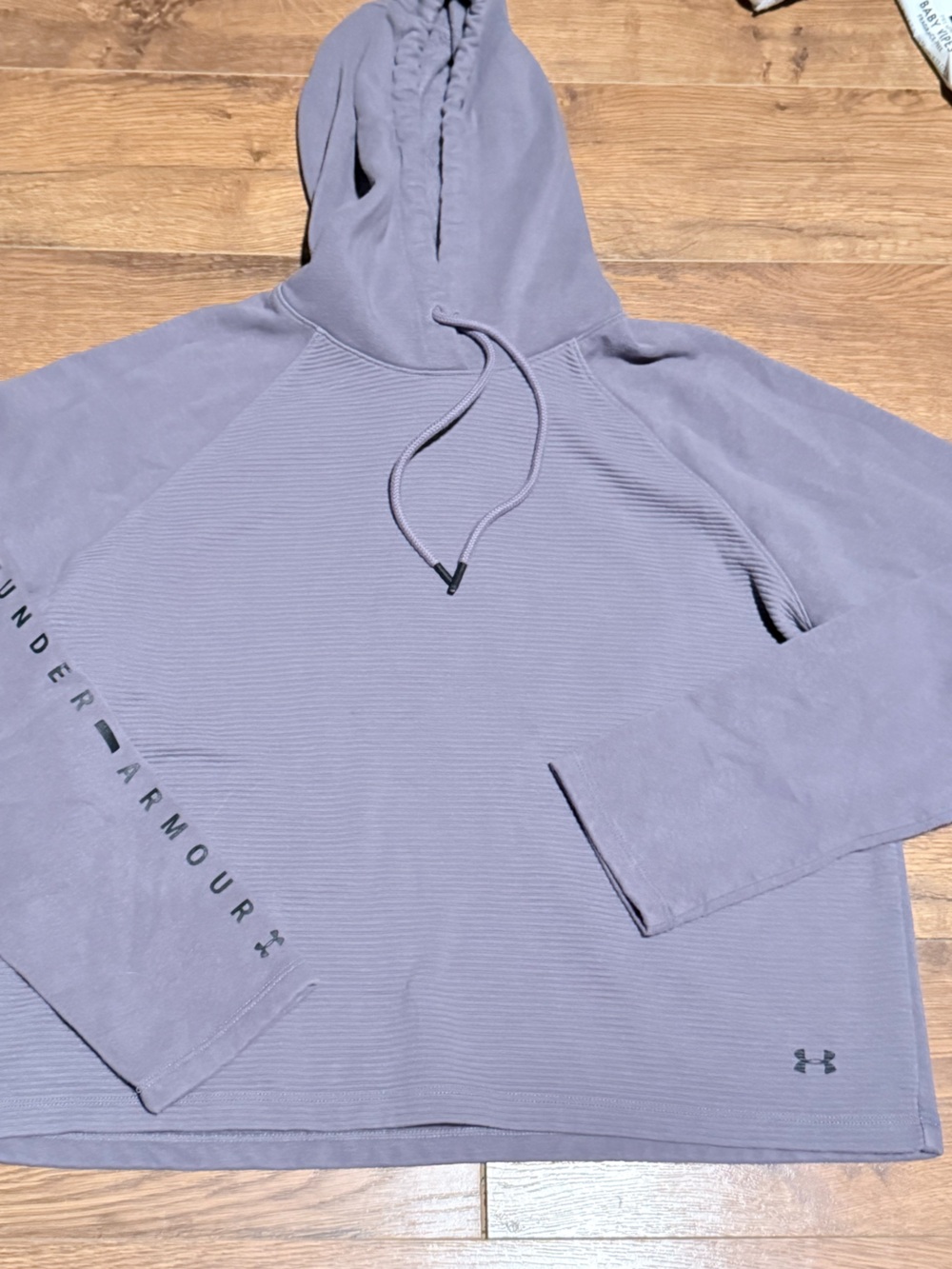 Under Armour women’s Lavender Hooded Pullover Sweatshirt